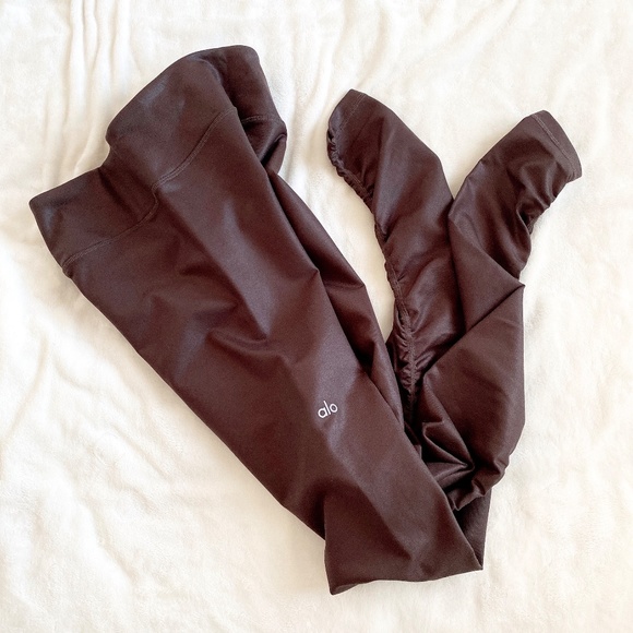 BNWOT Alo Yoga Idol Ruched Leggings - Picture 7 of 7